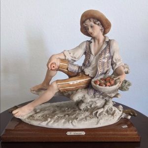 Giuseppe Armani porcelain figurine